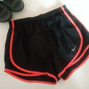 NIKE DRI-FIT RUNNING SHORTS